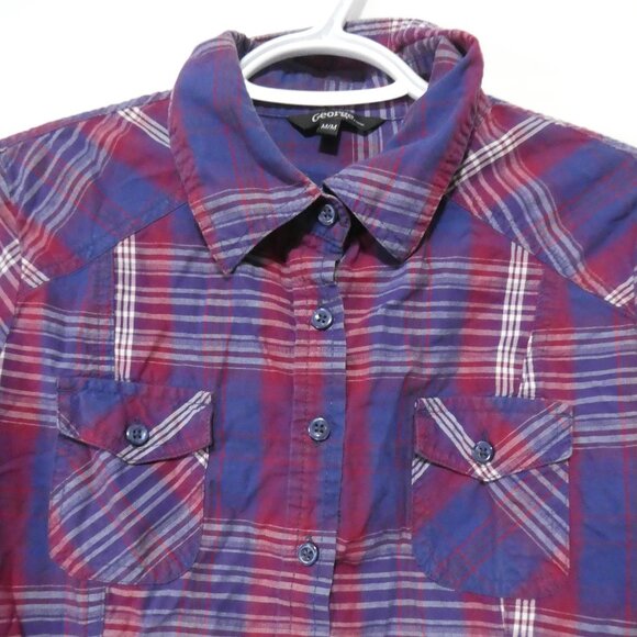 GEORGE | medium | Classic Plaid Button-Up Shirt - Picture 4 of 14